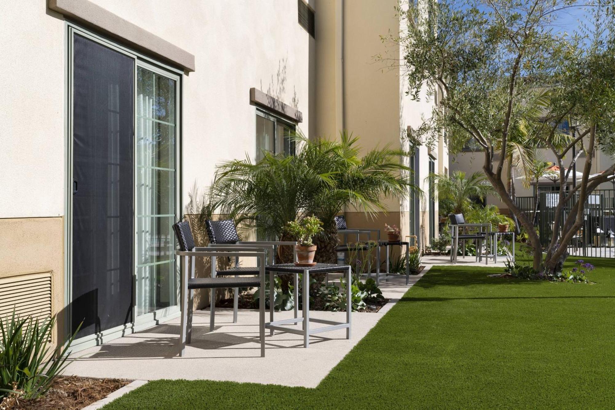Courtyard By Marriott Santa Barbara Goleta Hotel Ngoại thất bức ảnh