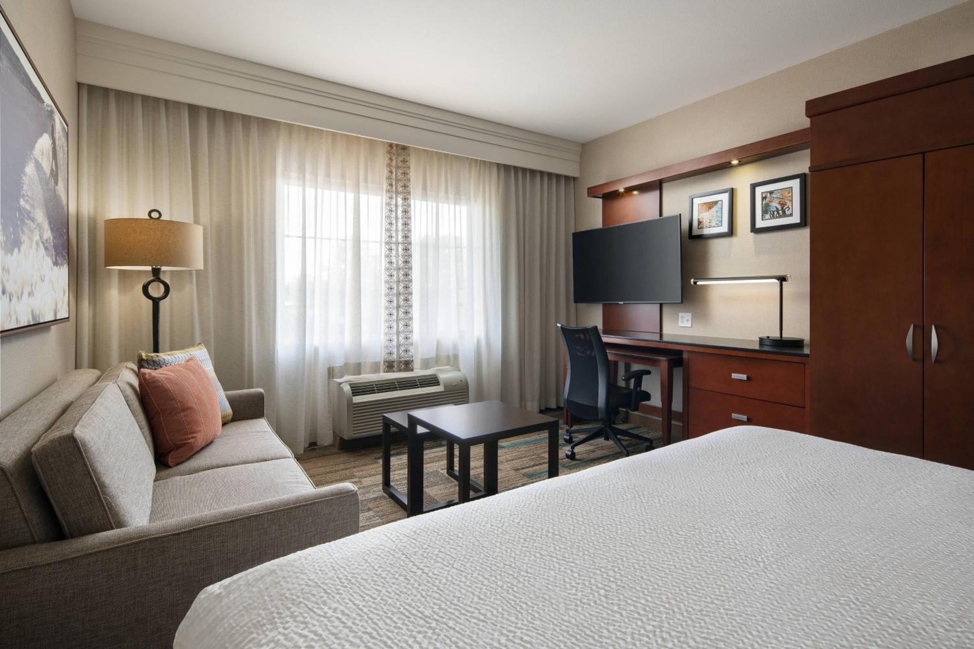 Courtyard By Marriott Santa Barbara Goleta Hotel Ngoại thất bức ảnh